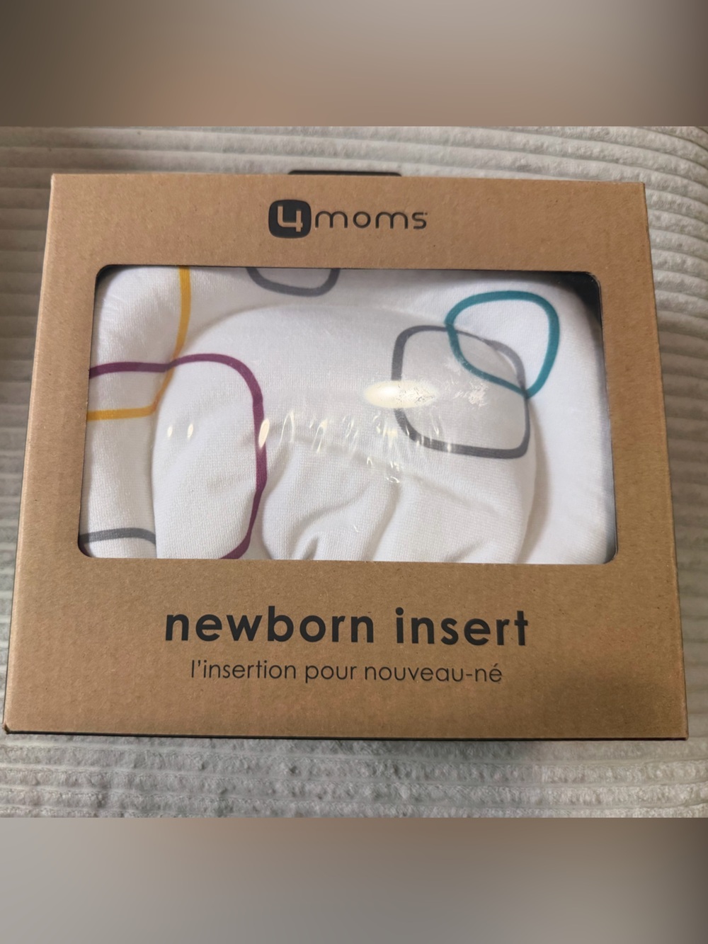 Newborn Insert in White with Multicolor Accents for Mamaroo & Rockaroo
